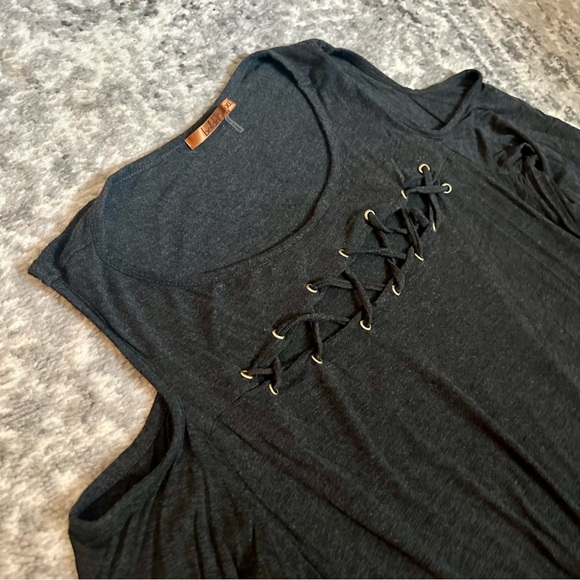 Belldini Shoulder Cut Out Top - Picture 3 of 3